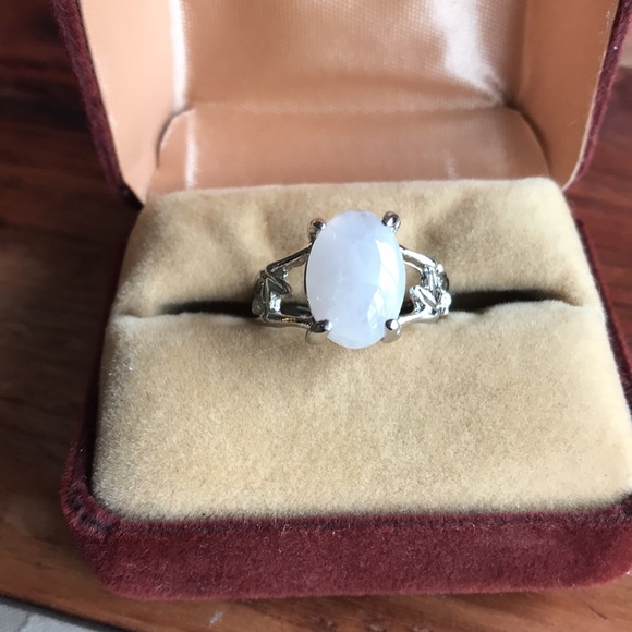 White Quartz Ring with Silver Setting & Band - Picture 2 of 10